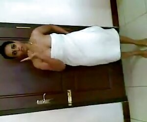 Benim ilk seks, benim yatakta mastürbasyon! 18 hd amatör porno yaşındaki gençler